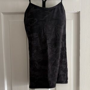 lululemon athletica Power Y Black Camo Tank Top size 4